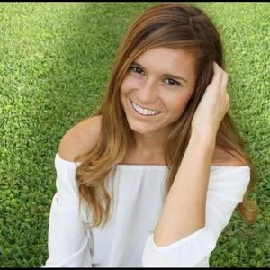 Off the shoulders long sleeve - adorable